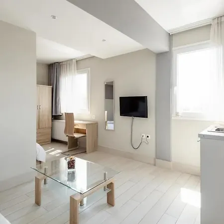 Caravanserai Studio 2 *